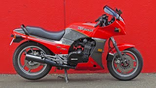 Kawasaki GPz900R classic review [upl. by Negrom]