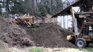 Lyle West John Deere 440 Diesel Dozer Moves Dirt [upl. by Miehar100]