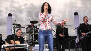 LISA MCHUGH LIVE AT HOLYCROSS 02 HILLBILLY GIRL [upl. by Enaffit]